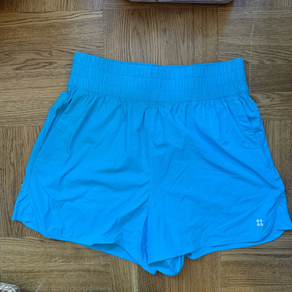 🏃♀️ NWT Sweaty Betty Relay Shell Shorts - Seaglass Blue - Size S 💙